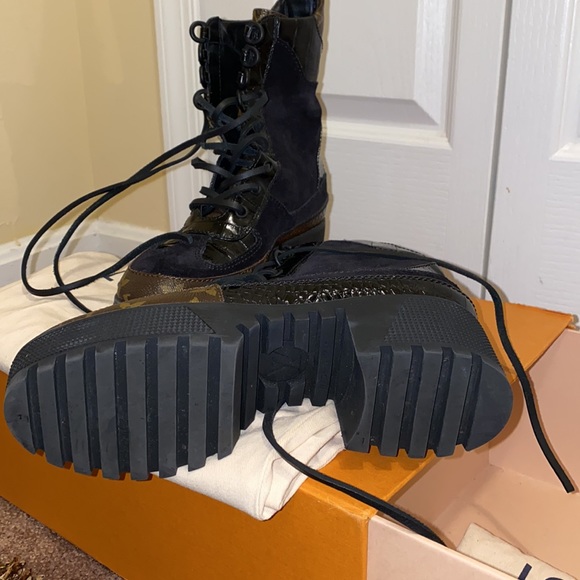 Louis Vuitton Suede Calfskin Monogram Laureate Platform Desert Boots - Picture 4 of 5